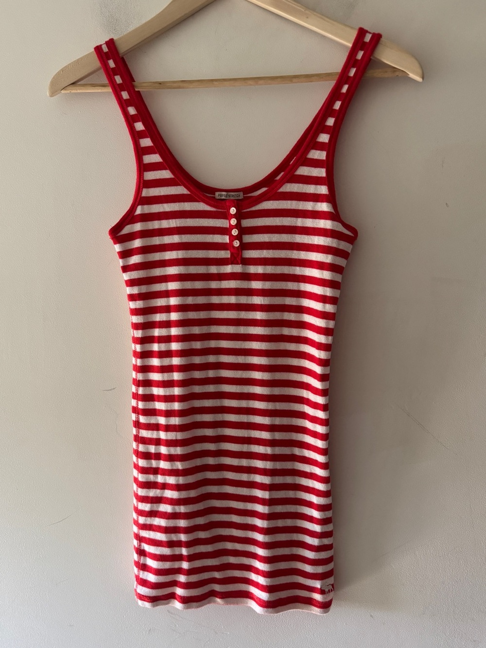 Abercrombie & Fitch Y2K Vintage Red and White Stripe Embroidered Moose Logo Tank
